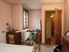 Large townhouse with adjoining hut not far from the walls - 20