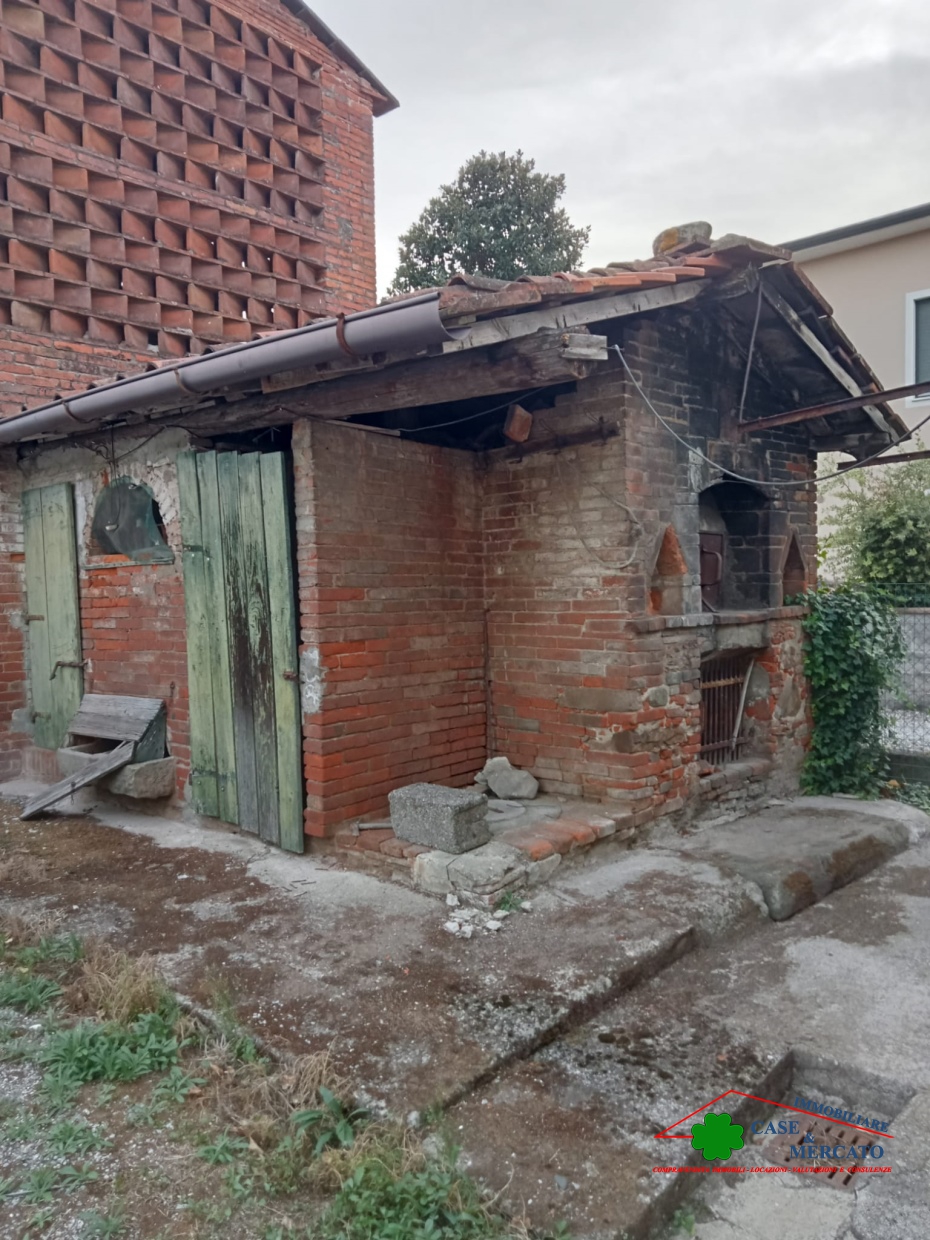 Casa Semindipendente Capannori LU1356552
