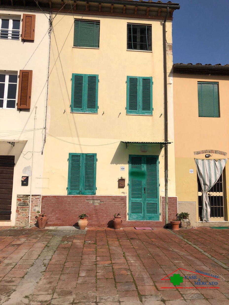 Casa semi-indipendente in Via Stradone di Camigliano a Capannori